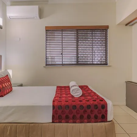 Southern Cross Atrium Apartments Cairns Room photo