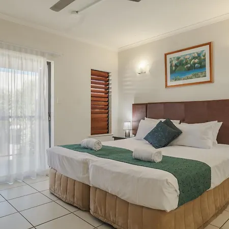 Southern Cross Atrium Apartments Cairns Room photo