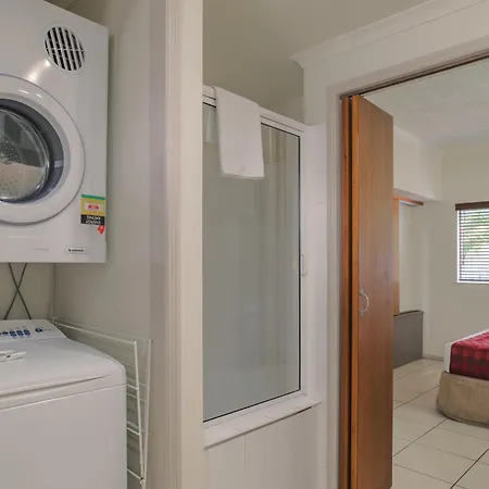 Southern Cross Atrium Apartments Cairns Room photo