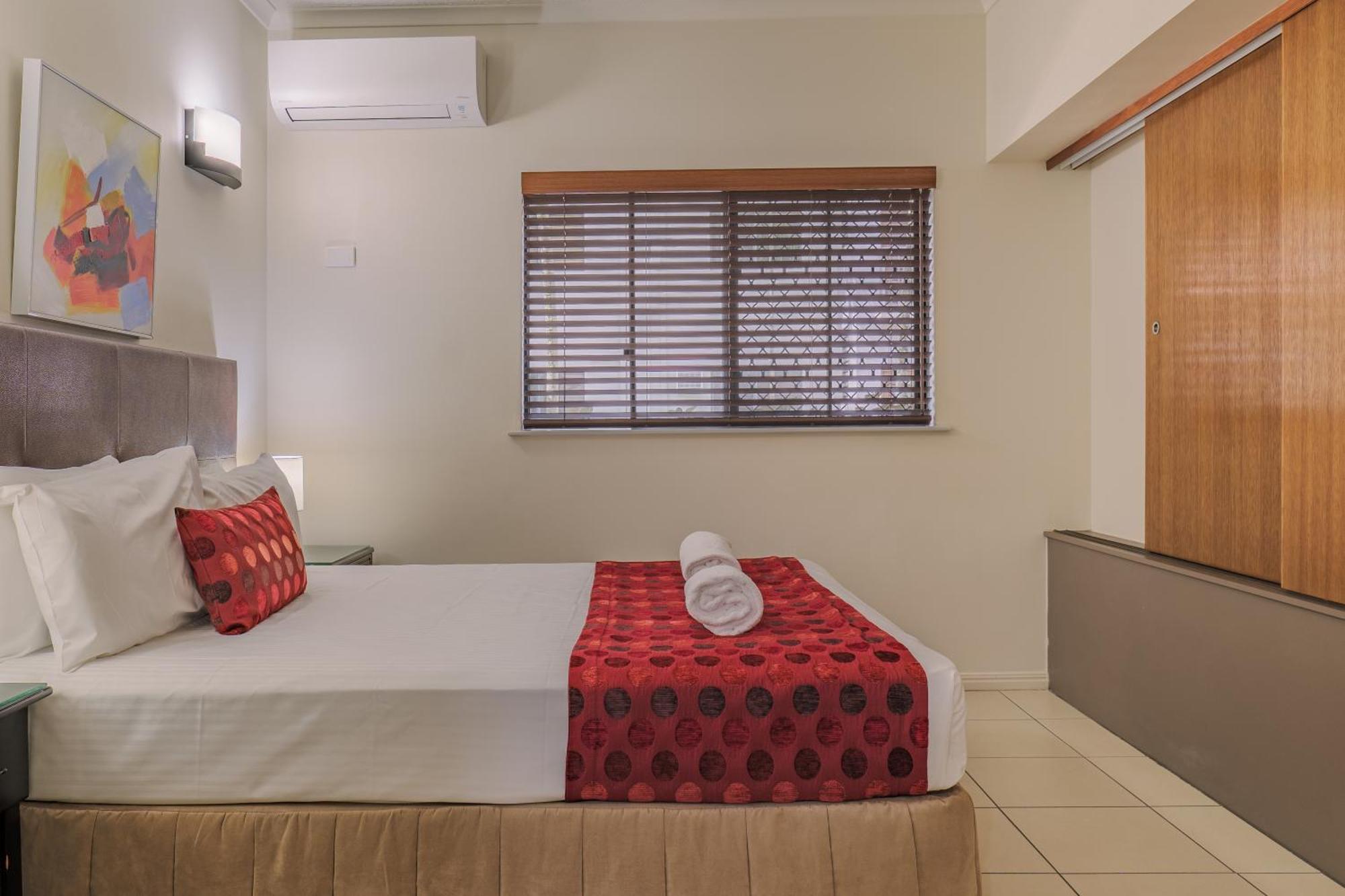 Southern Cross Atrium 4*
