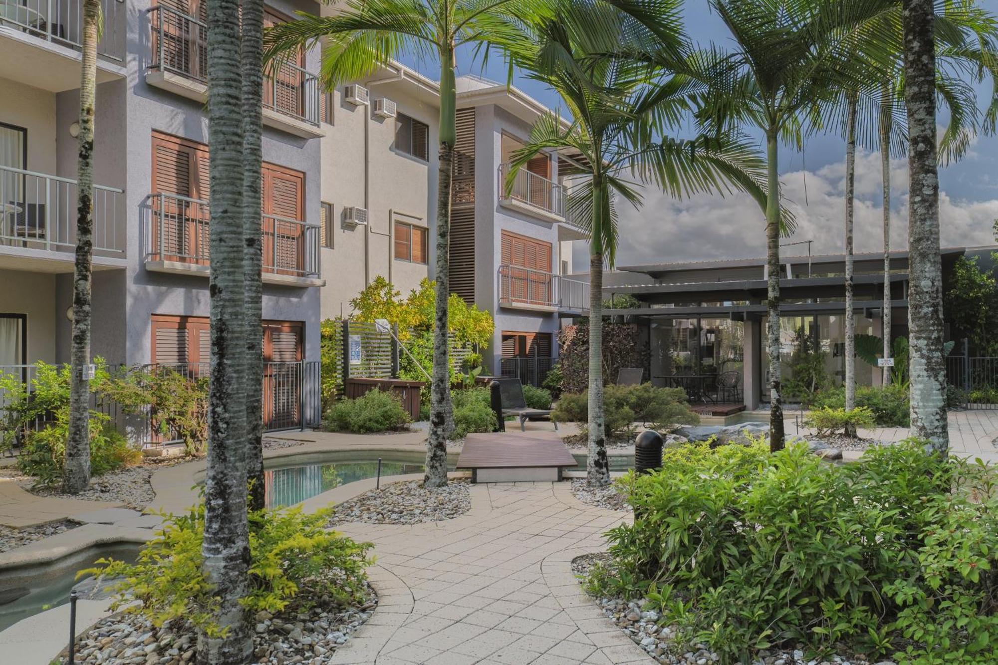 Aparthotel Southern Cross Atrium 4*
